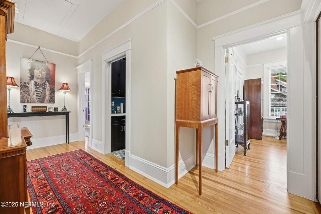 5 Bedroom Single Family Home/House's Image 36