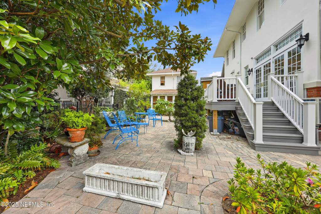 5 Bedroom Single Family Home/House's Image 75