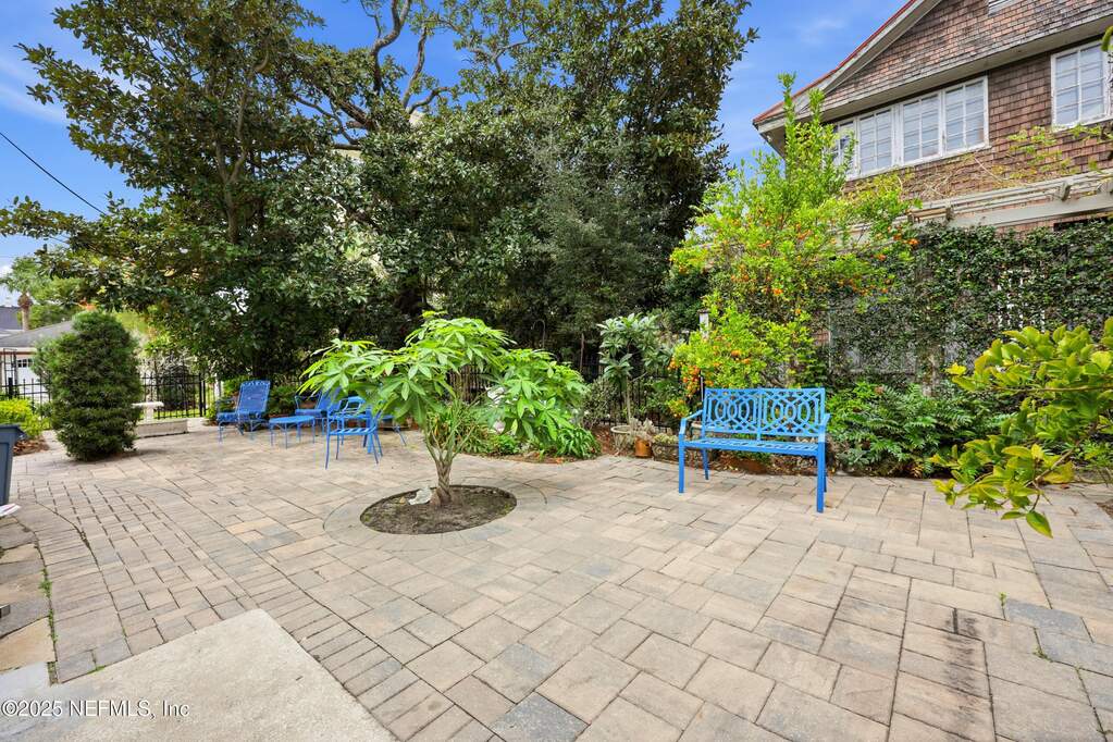 5 Bedroom Single Family Home/House's Image 76