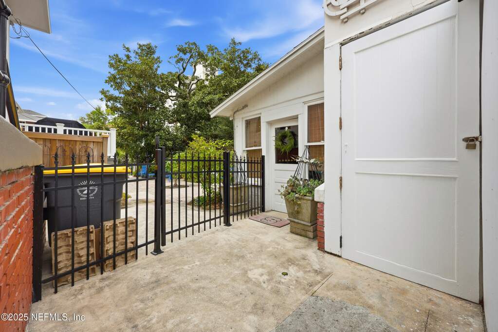 5 Bedroom Single Family Home/House's Image 78
