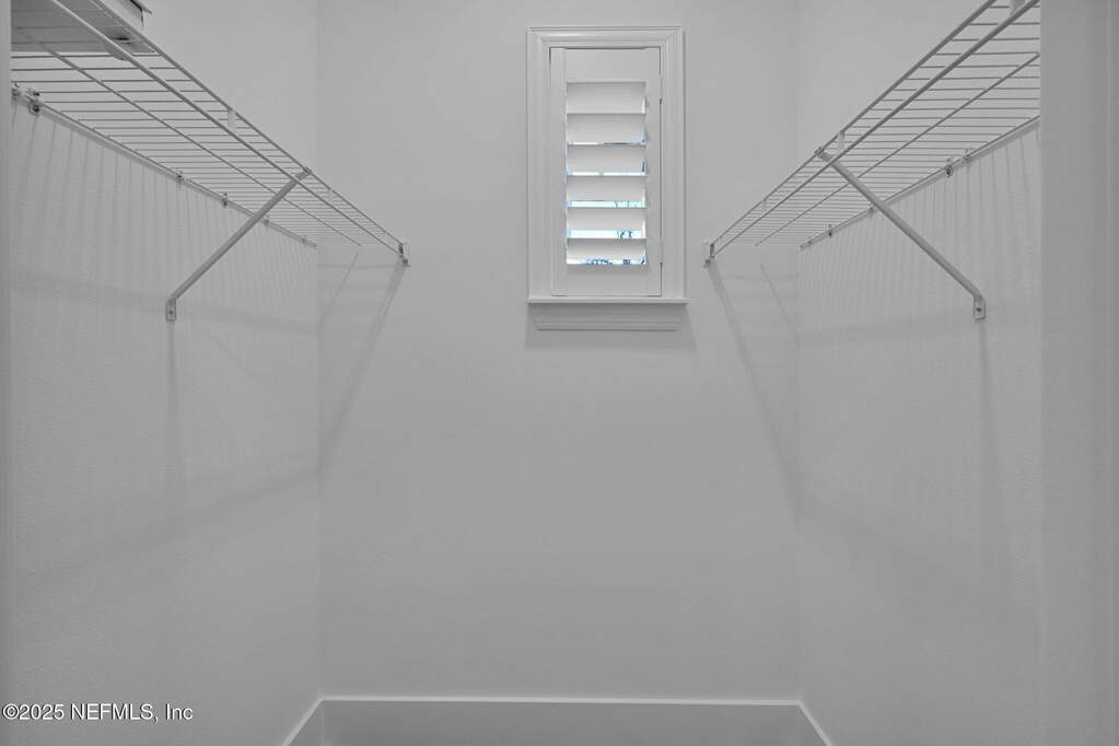 5 Bedroom Single Family Home/House's Image 9
