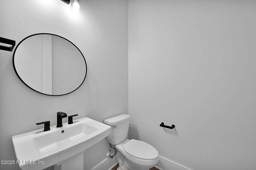 5 Bedroom Single Family Home/House's Image 10