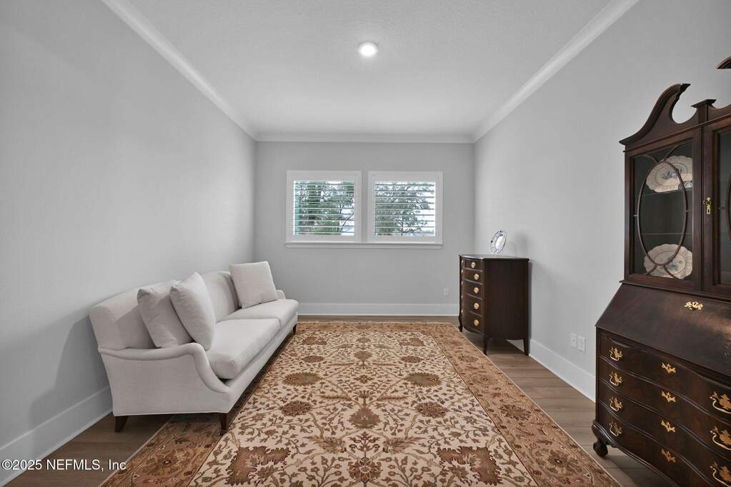 5 Bedroom Single Family Home/House's Image 11