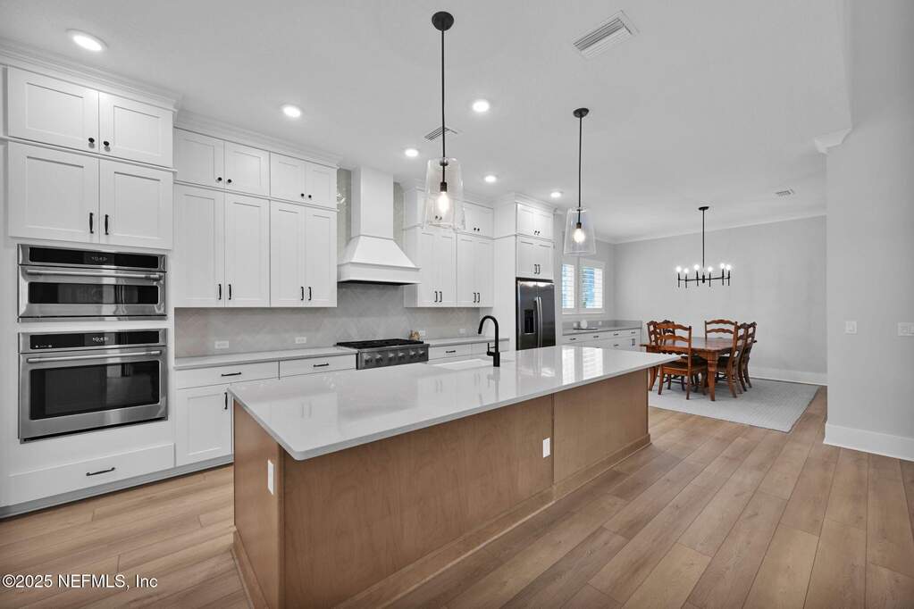 5 Bedroom Single Family Home/House's Image 19