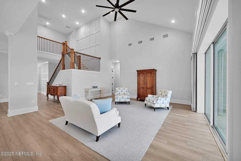 5 Bedroom Single Family Home/House's Image 25