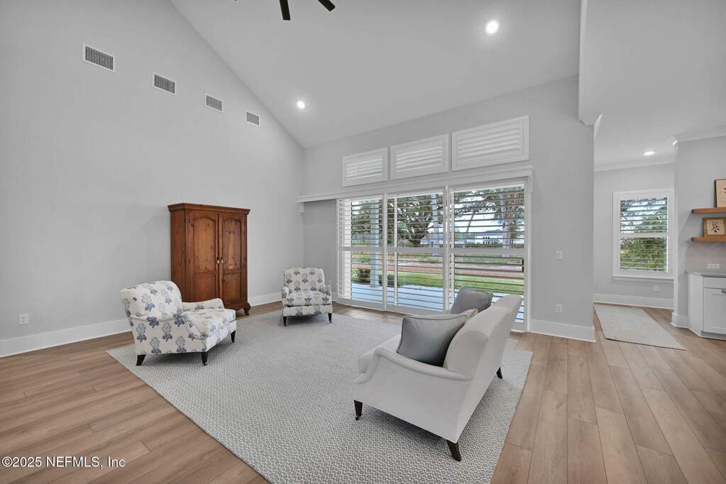 5 Bedroom Single Family Home/House's Image 29