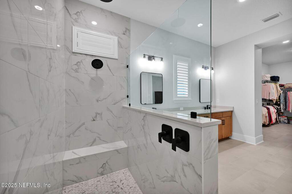 5 Bedroom Single Family Home/House's Image 36