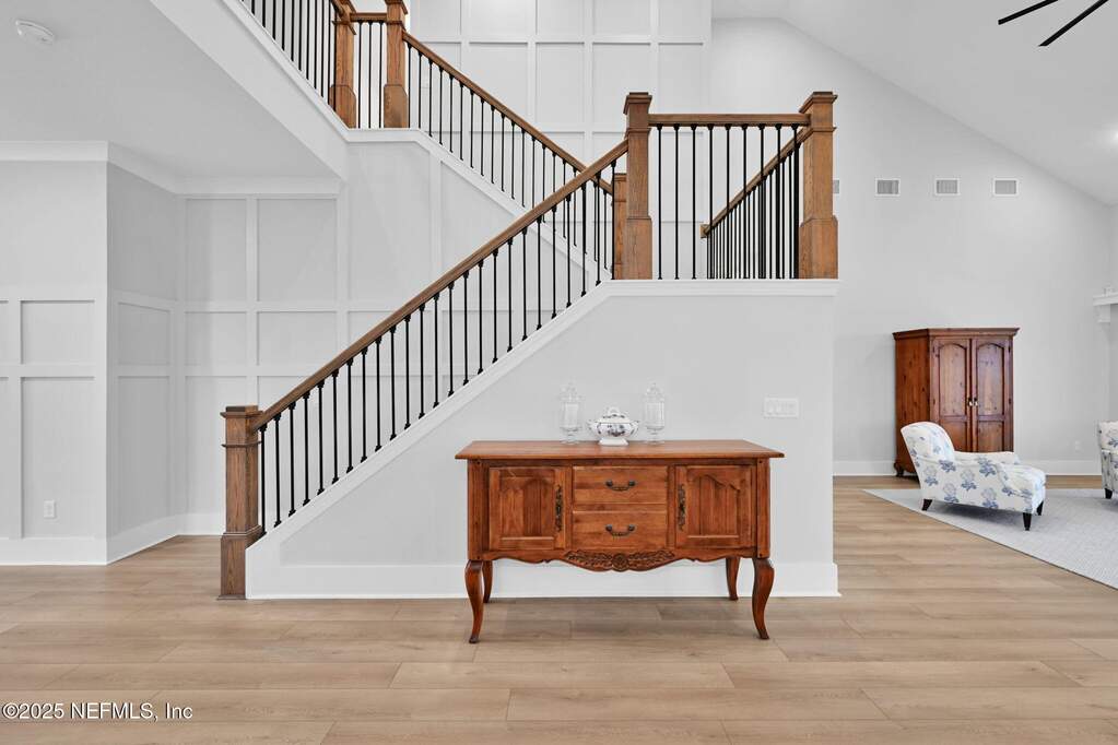 5 Bedroom Single Family Home/House's Image 38