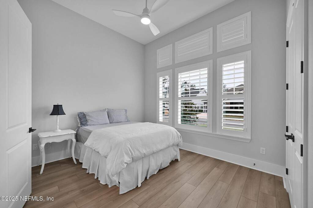 5 Bedroom Single Family Home/House's Image 6