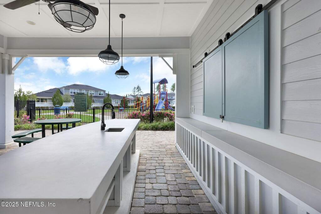 5 Bedroom Single Family Home/House's Image 93