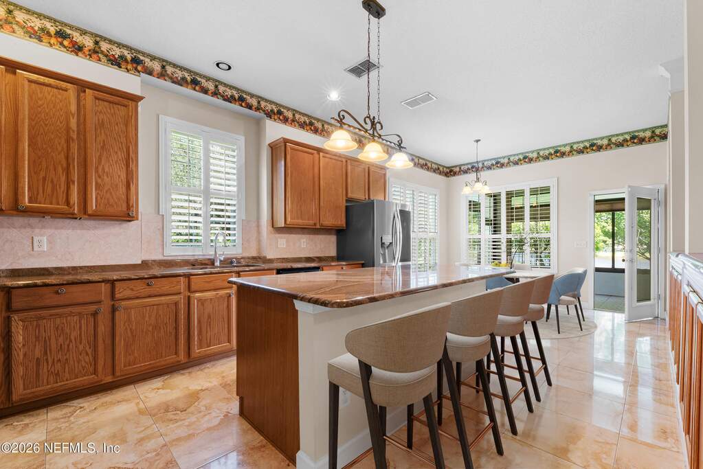 4 Bedroom Single Family Home/House's Image 9