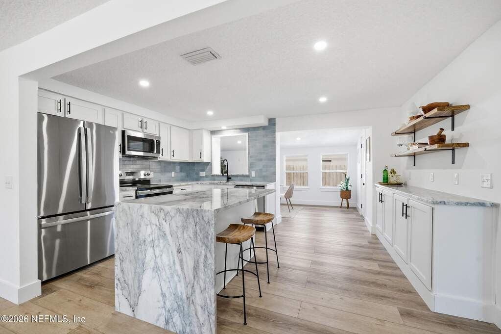 3 Bedroom Single Family Home/House's Image 4