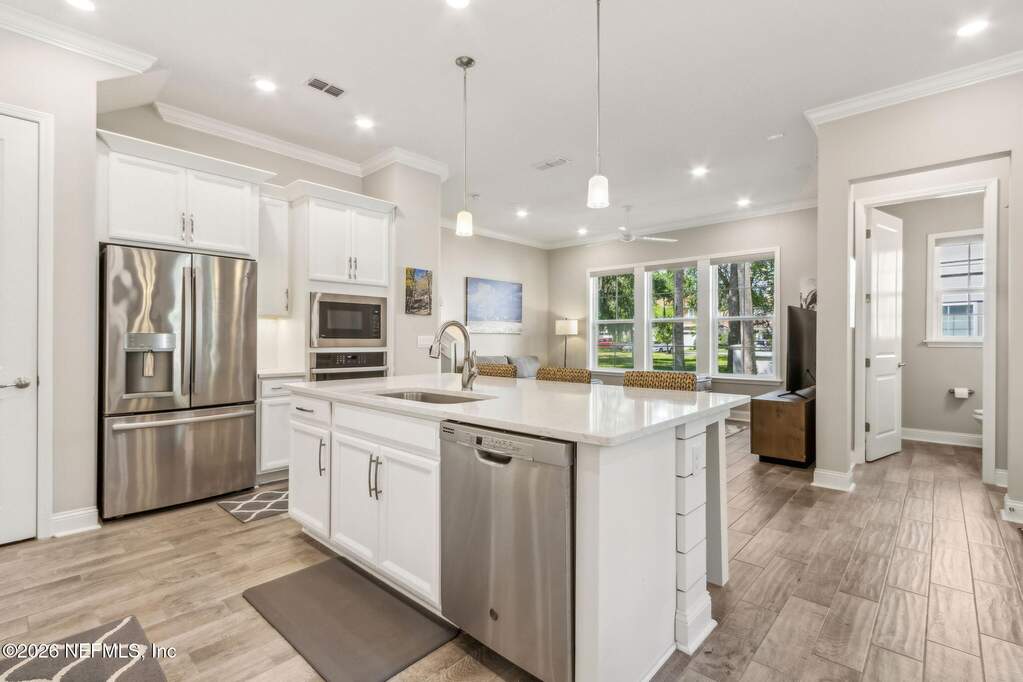 3 Bedroom Single Family Home/House's Image 14