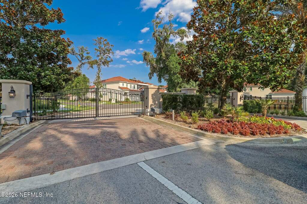 3 Bedroom Single Family Home/House's Image 62