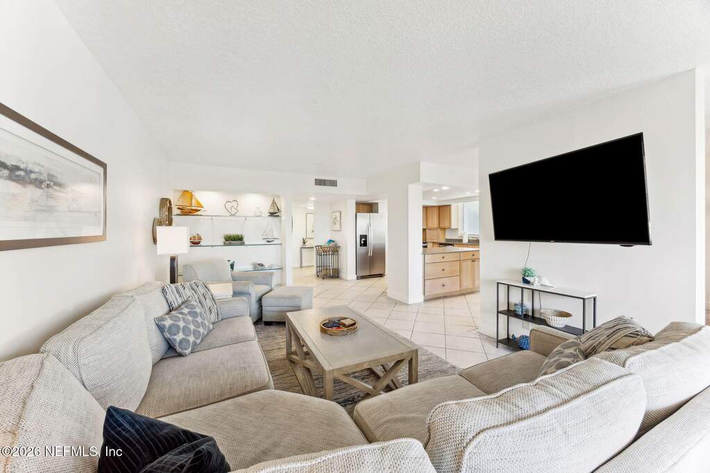 3 Bedroom Apartment/Flat's Image 3