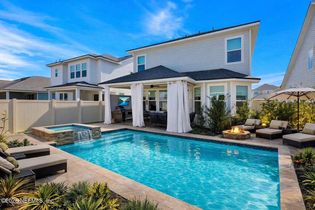 4 Bedroom Single Family Home/House's Image 40