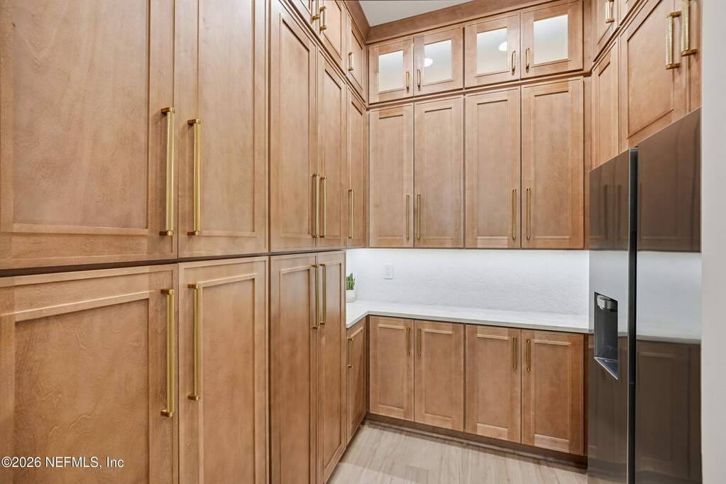 5 Bedroom Single Family Home/House's Image 15