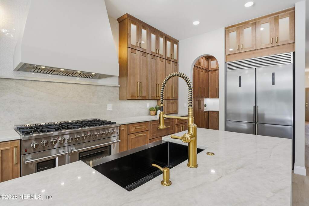 5 Bedroom Single Family Home/House's Image 23