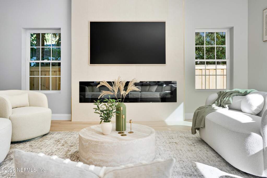 5 Bedroom Single Family Home/House's Image 27