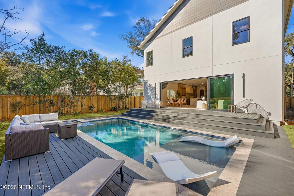 5 Bedroom Single Family Home/House's Image 36