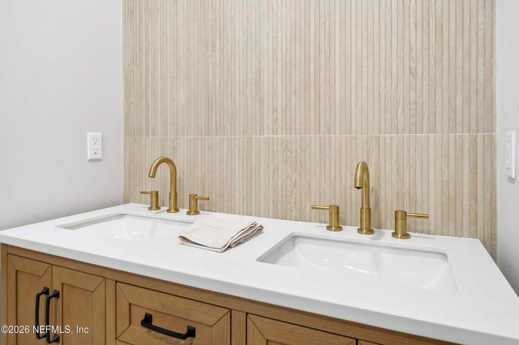 5 Bedroom Single Family Home/House's Image 72