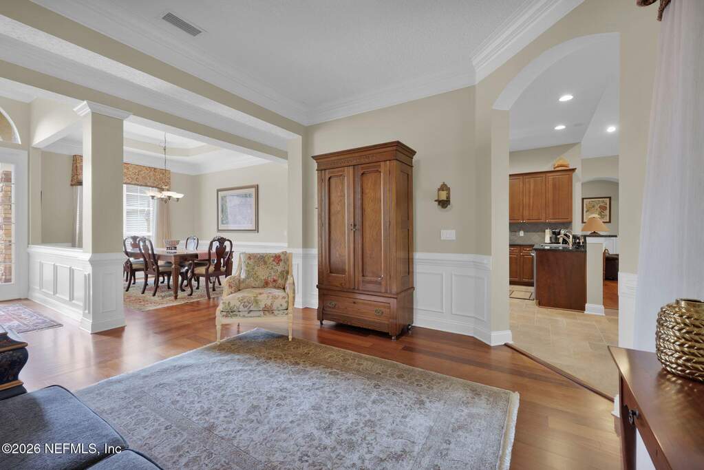 4 Bedroom Single Family Home/House's Image 7
