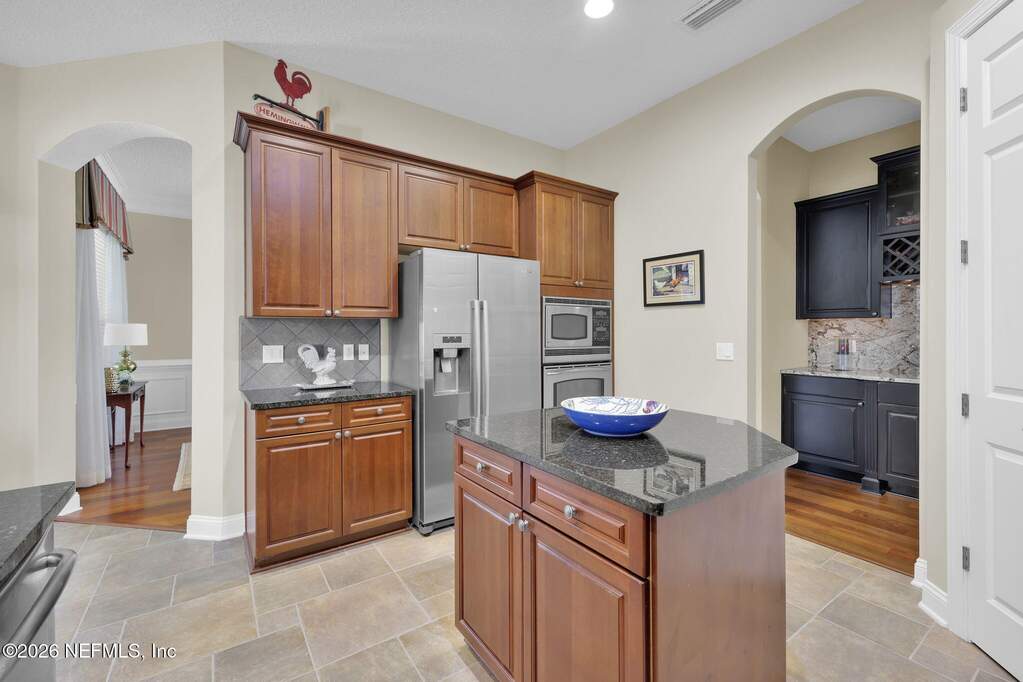 4 Bedroom Single Family Home/House's Image 9