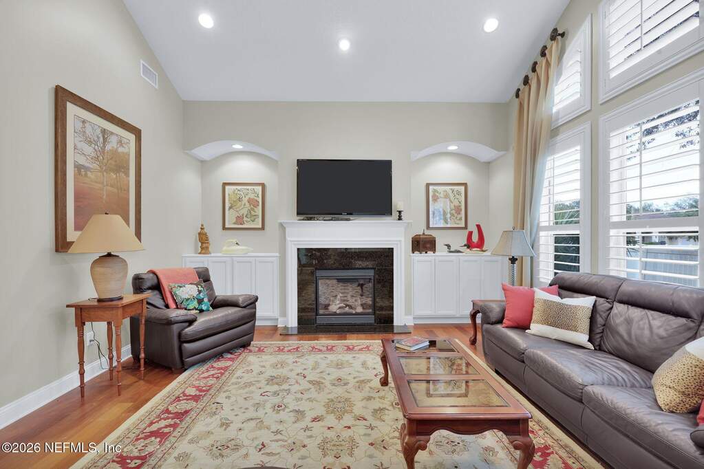4 Bedroom Single Family Home/House's Image 16