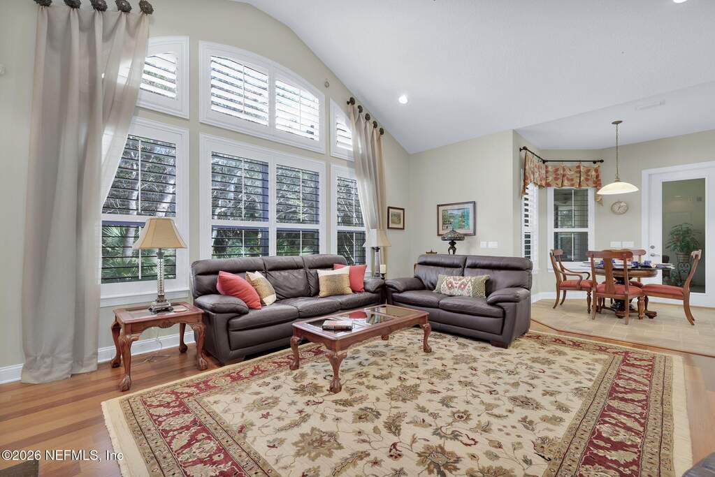 4 Bedroom Single Family Home/House's Image 17