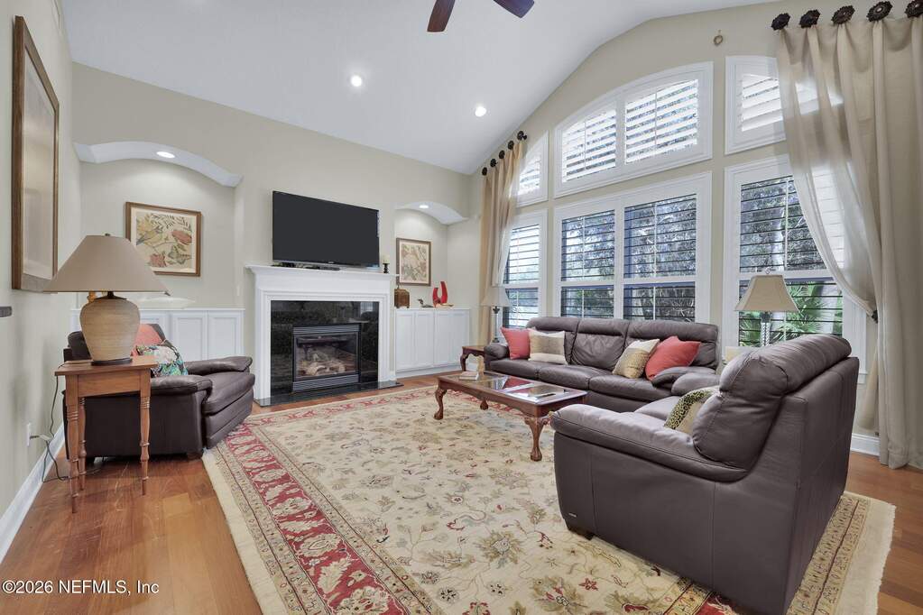 4 Bedroom Single Family Home/House's Image 18