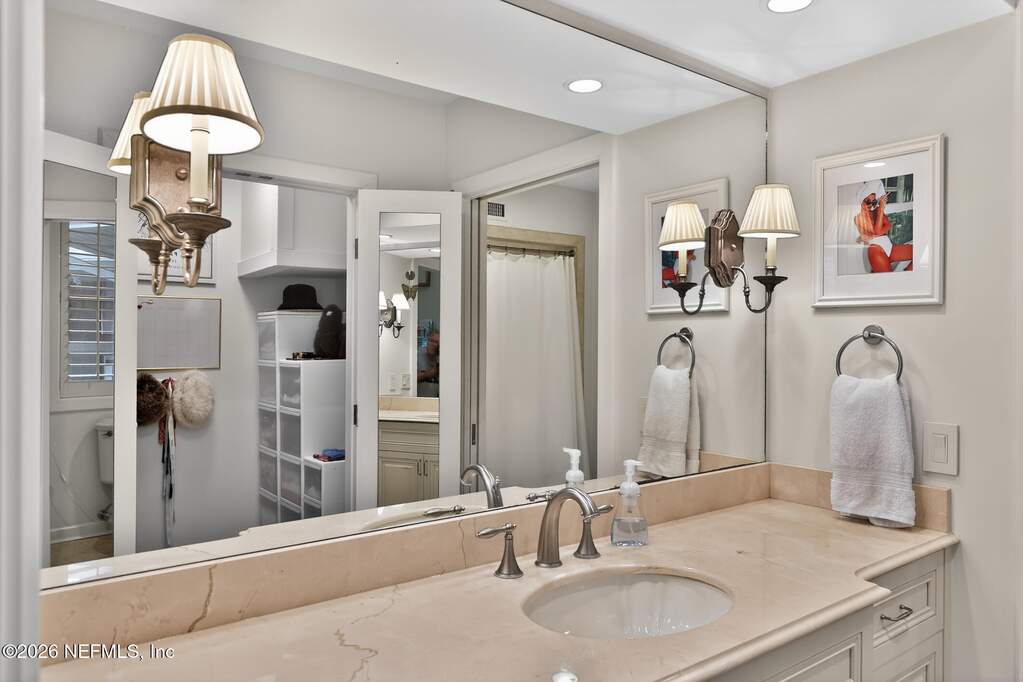 3 Bedroom Single Family Home/House's Image 27