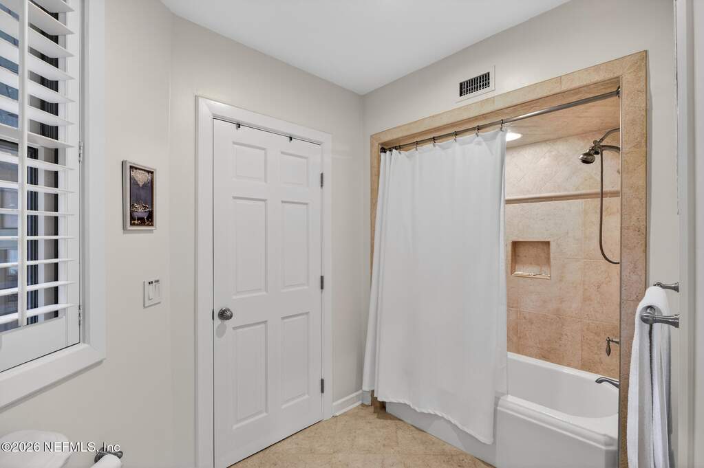 3 Bedroom Single Family Home/House's Image 29
