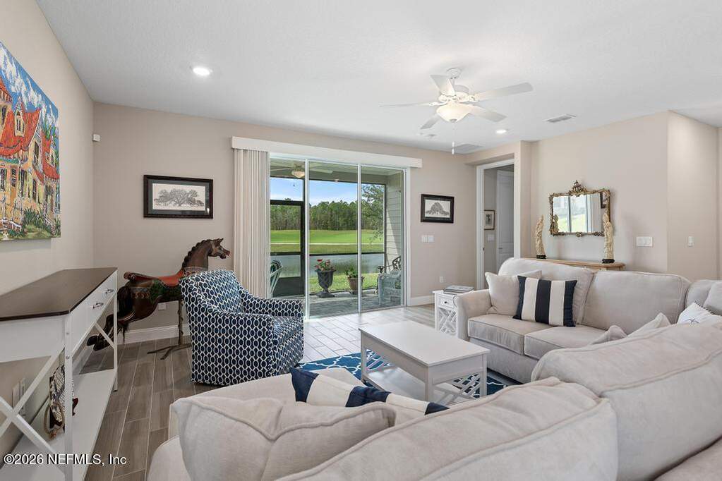 3 Bedroom Single Family Home/House's Image 8