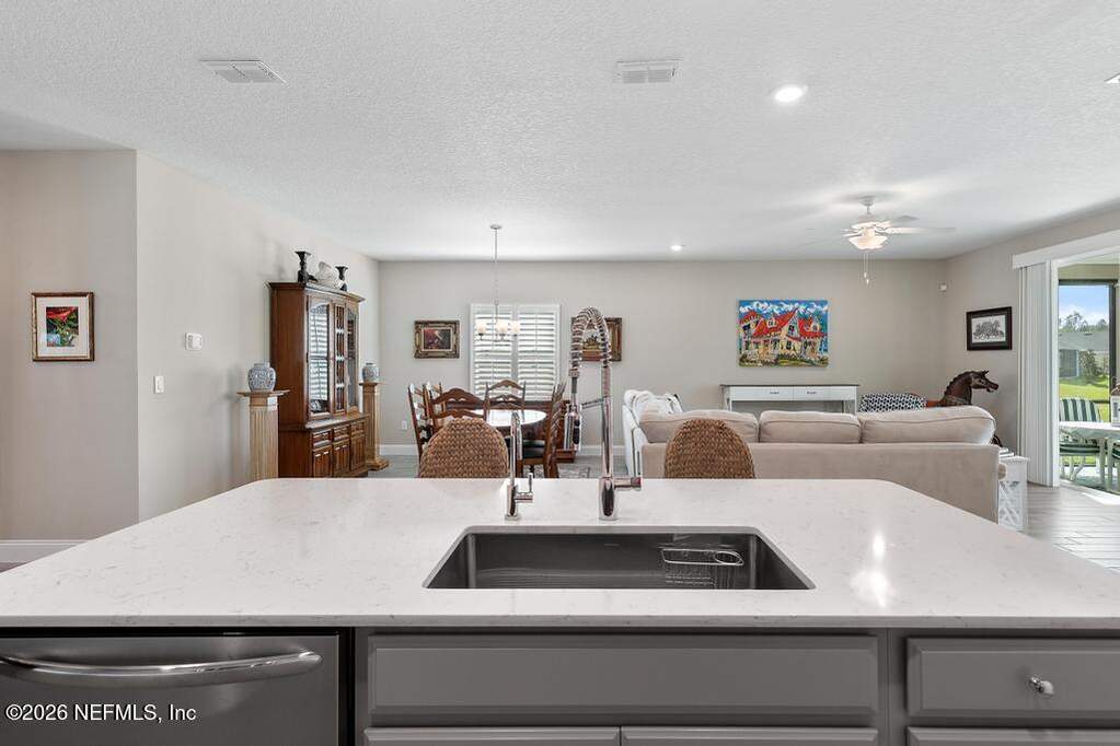 3 Bedroom Single Family Home/House's Image 4