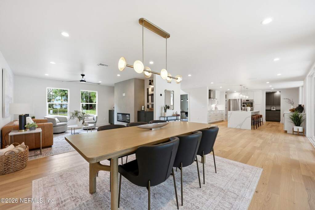 5 Bedroom Single Family Home/House's Image 8