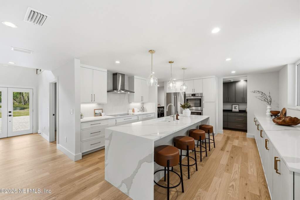 5 Bedroom Single Family Home/House's Image 13