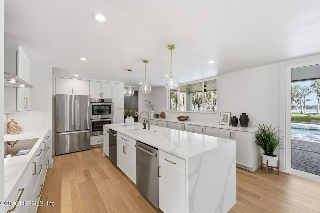 5 Bedroom Single Family Home/House's Image 19