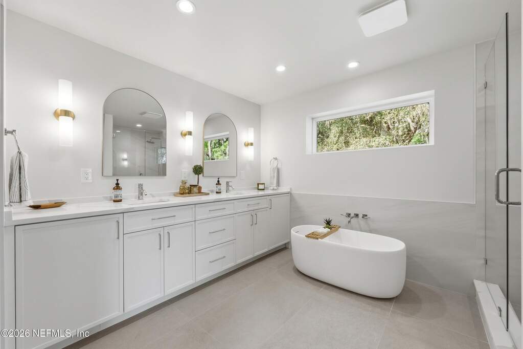 5 Bedroom Single Family Home/House's Image 24