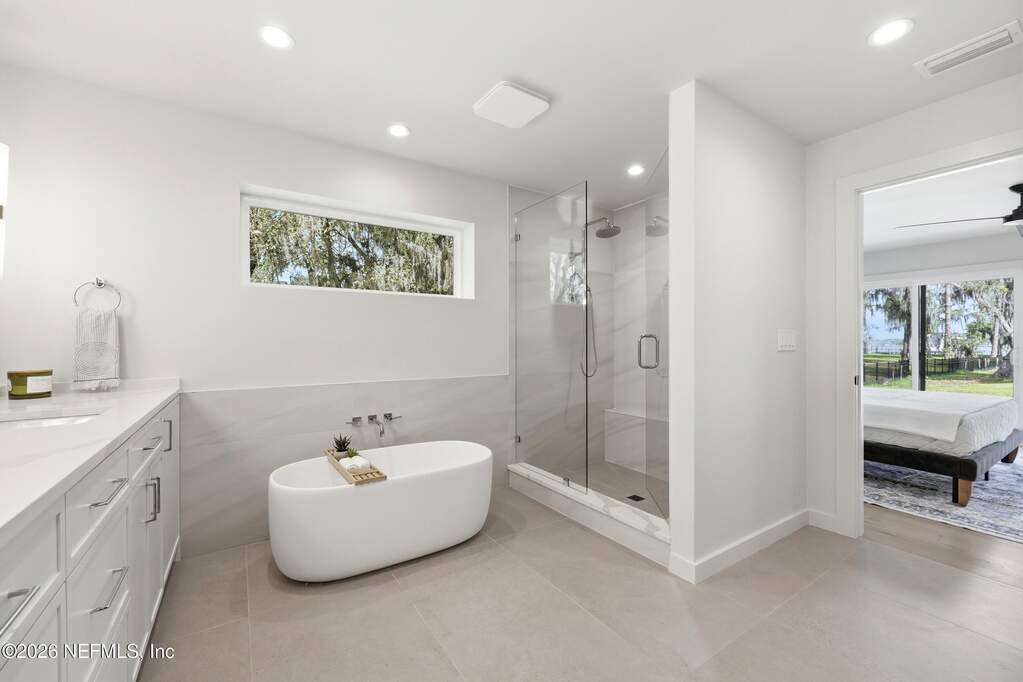 5 Bedroom Single Family Home/House's Image 25