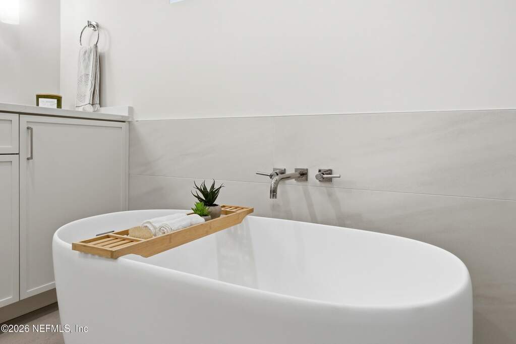 5 Bedroom Single Family Home/House's Image 26