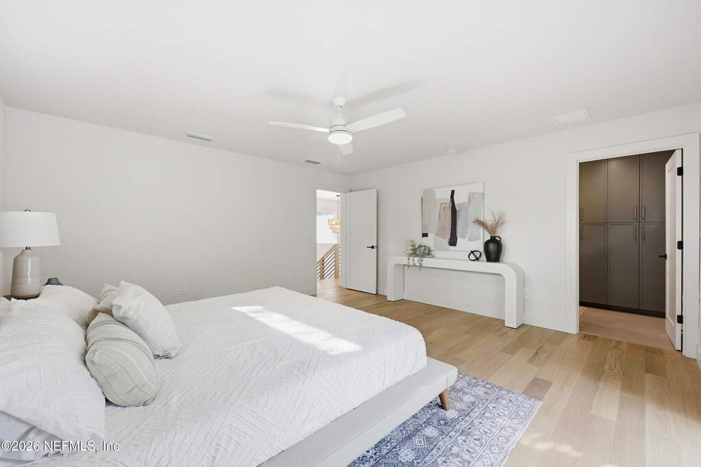 5 Bedroom Single Family Home/House's Image 34