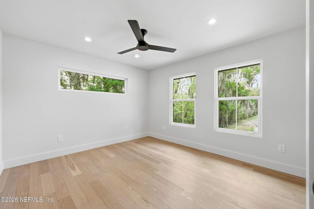5 Bedroom Single Family Home/House's Image 37
