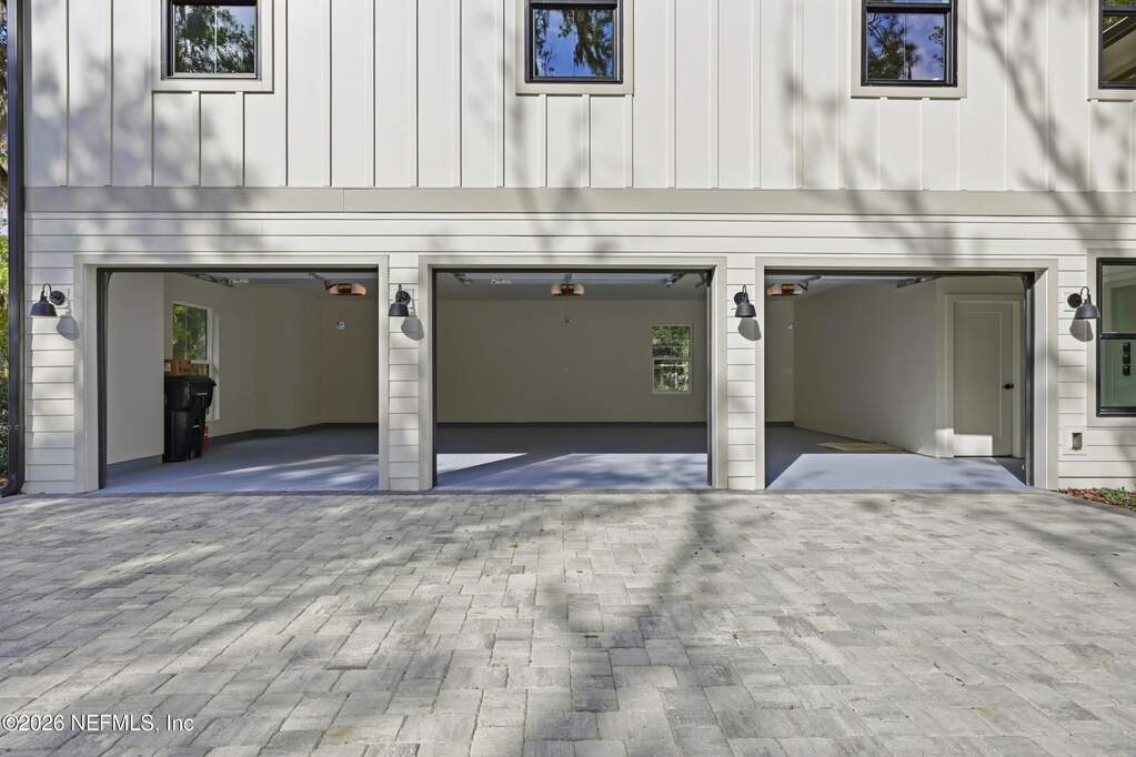 5 Bedroom Single Family Home/House's Image 60