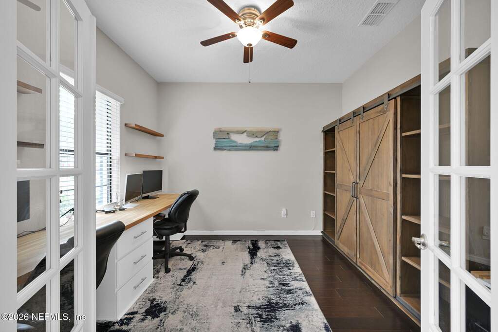 5 Bedroom Single Family Home/House's Image 8