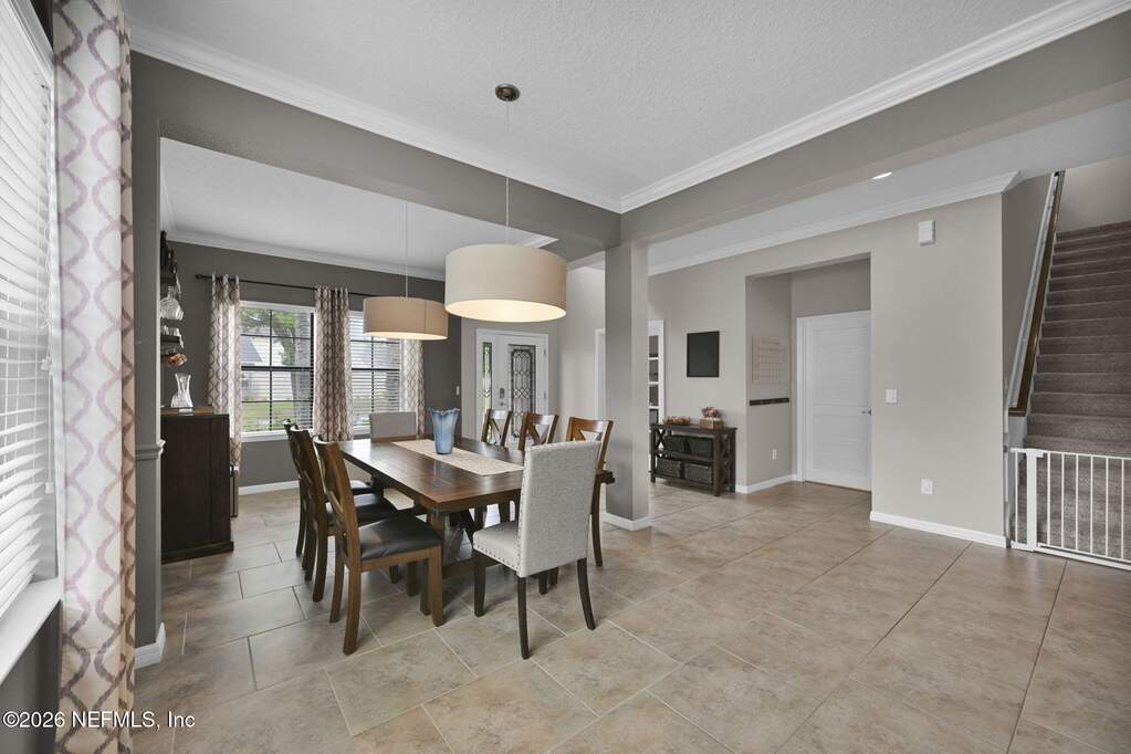 5 Bedroom Single Family Home/House's Image 12