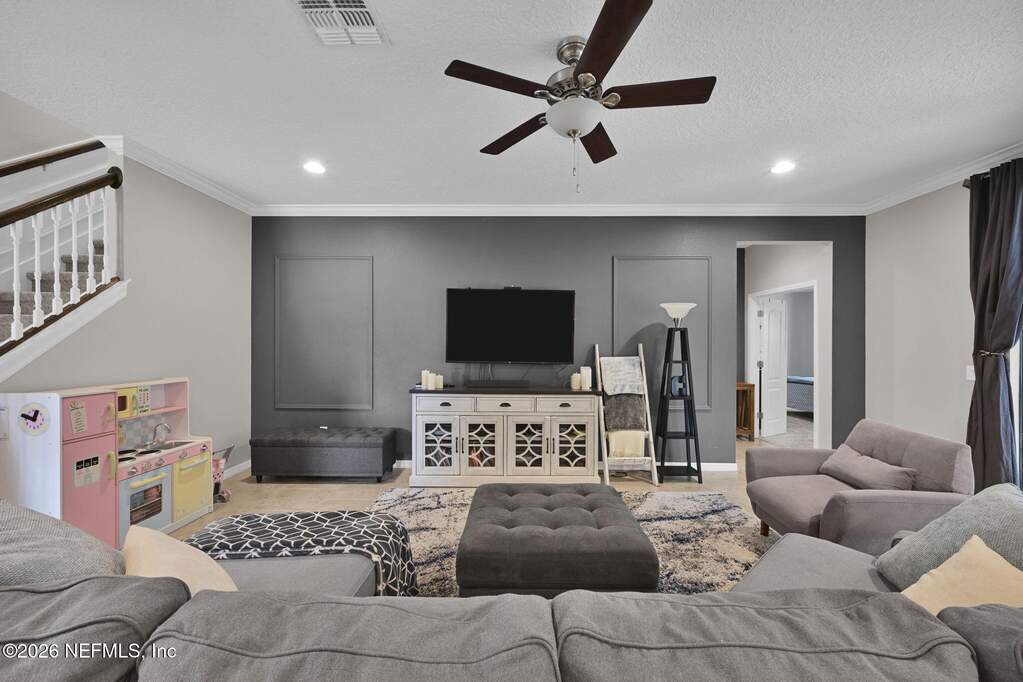 5 Bedroom Single Family Home/House's Image 15