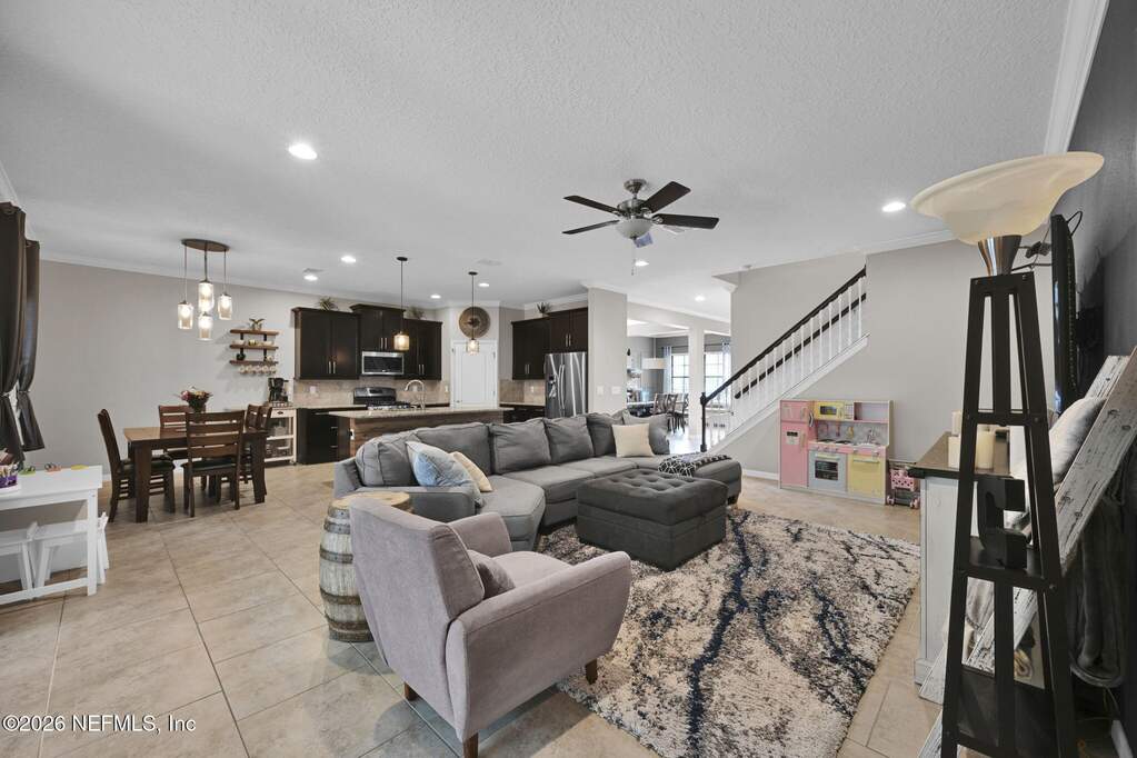 5 Bedroom Single Family Home/House's Image 18