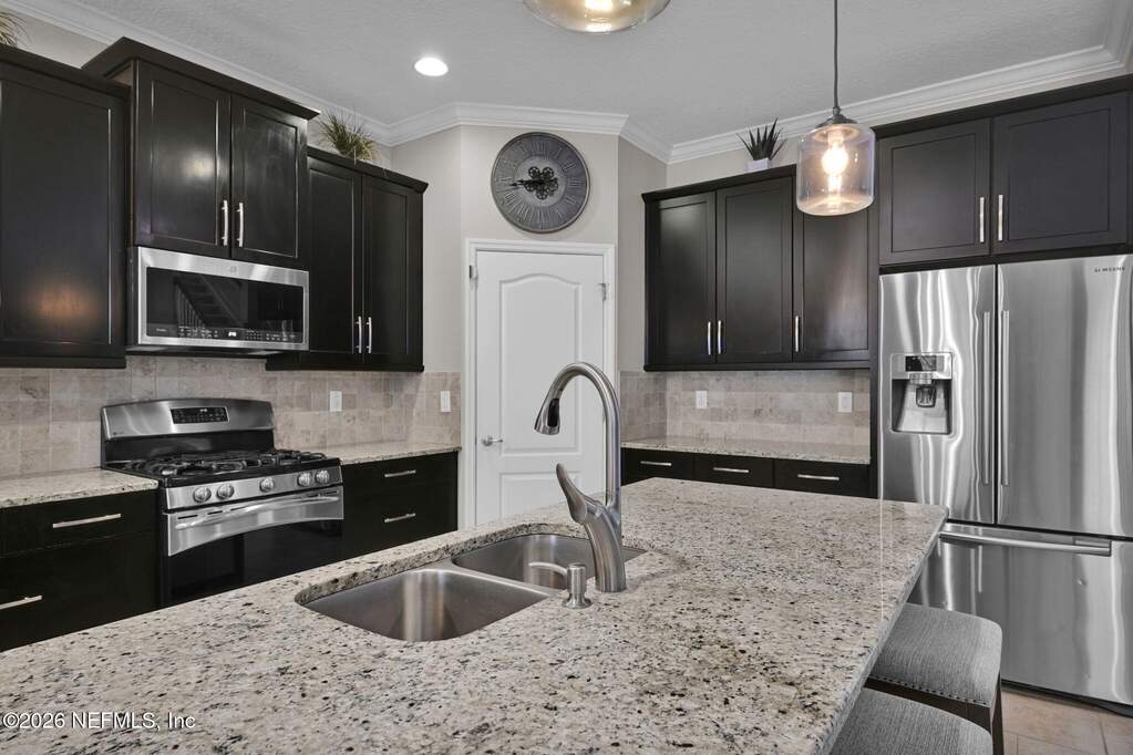 5 Bedroom Single Family Home/House's Image 20