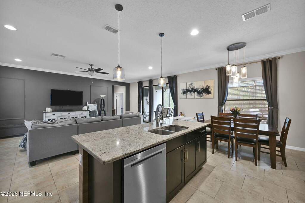 5 Bedroom Single Family Home/House's Image 22