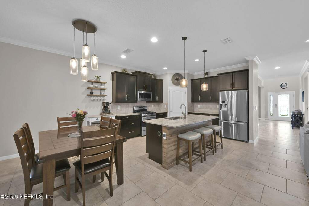 5 Bedroom Single Family Home/House's Image 25